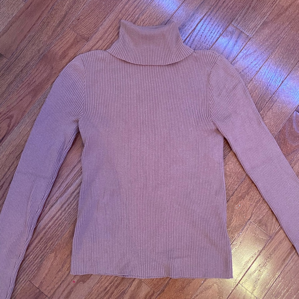 urban outfitters turtle neck top